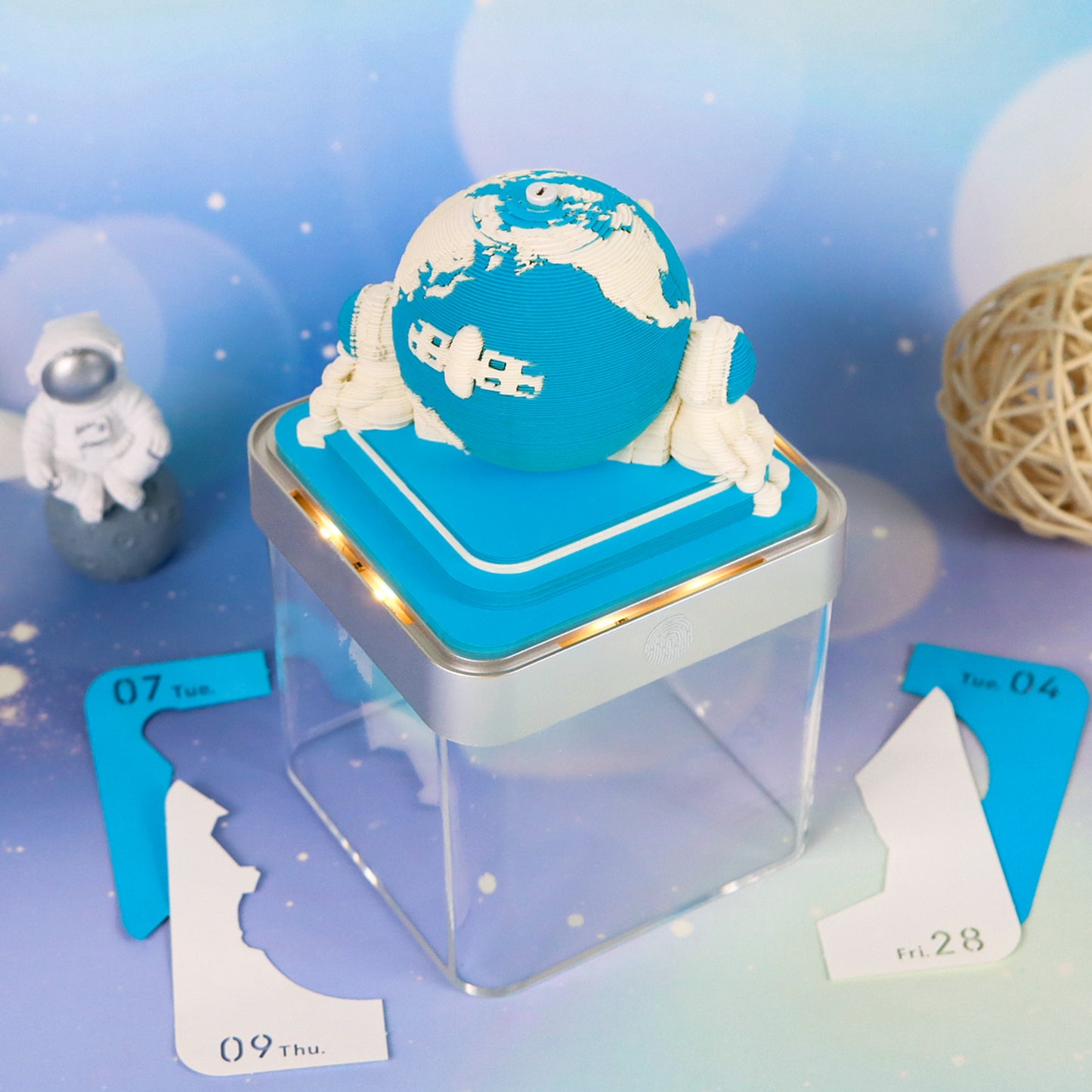 Earth Model Hand Torn Memo Pad 3D Calendar (Silver Base)