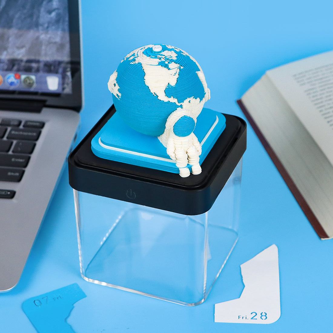 Earth Model Hand Torn Memo Pad 3D Calendar (Black Base)