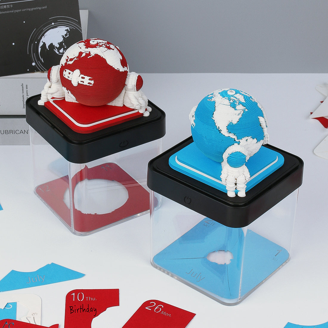 Red Astronaut Panorama memo pad(calendar 2025)