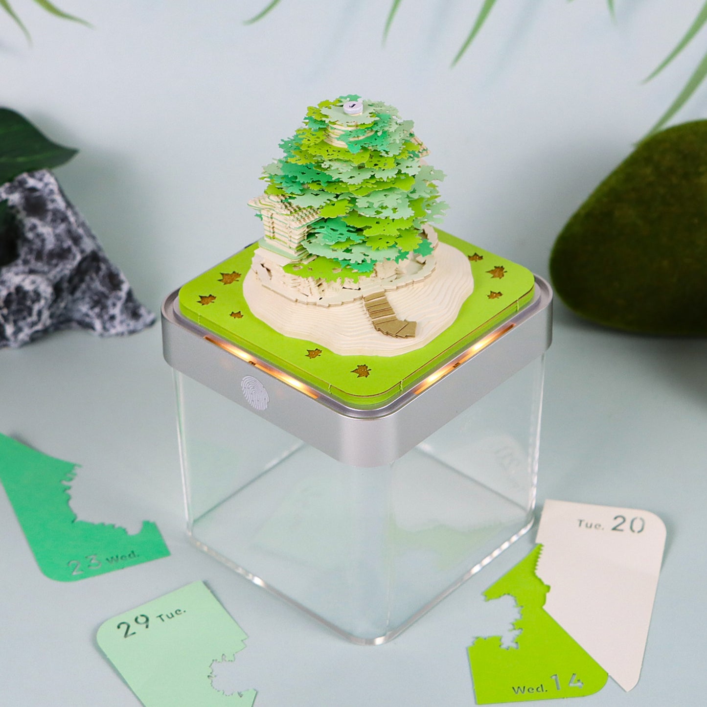 Green Treehouse Model Hand Torn 3D Memo Pad Panoramic 3D Calendar(Silver Base)