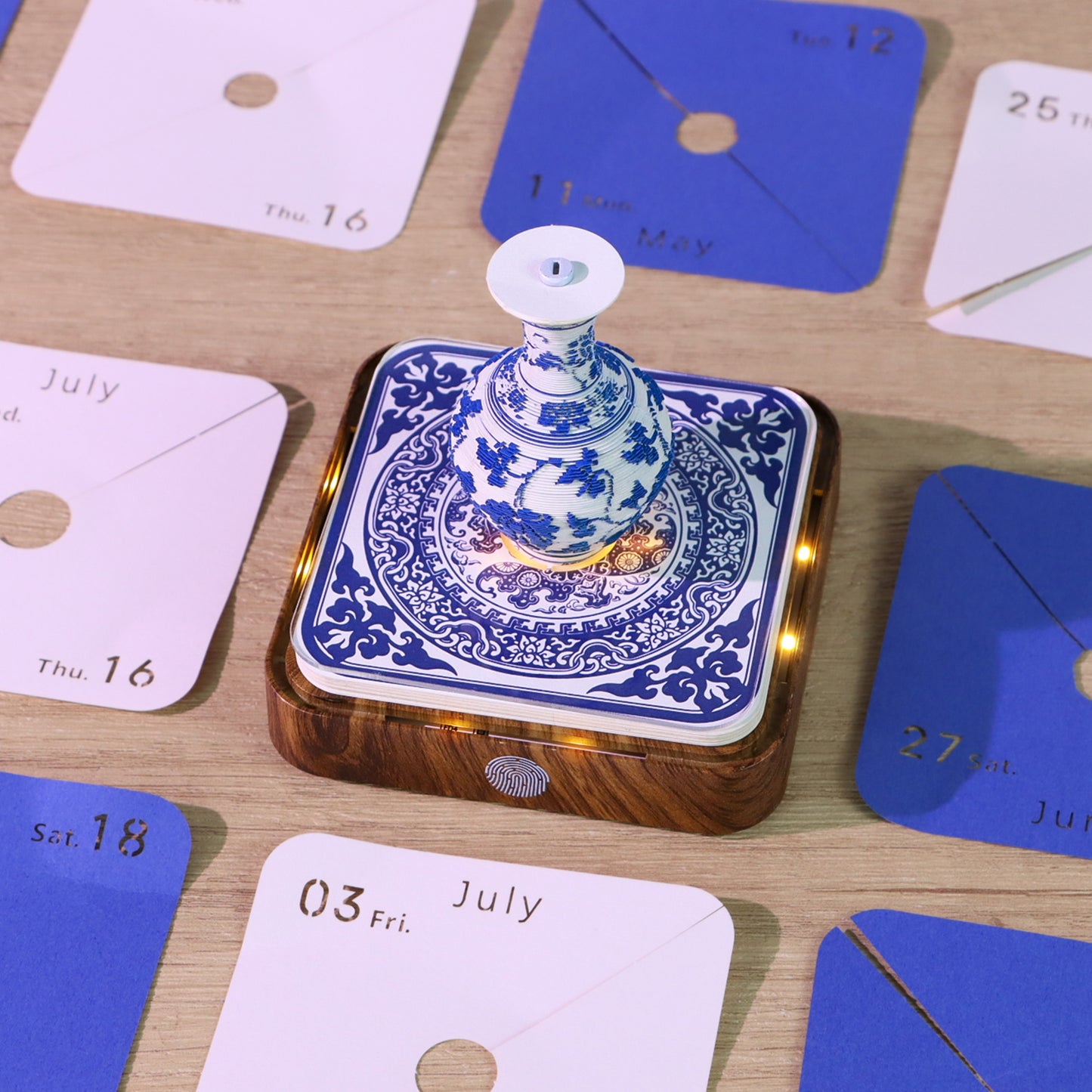 Blue and White Porcelain Vase 3D Model Hand Torn Memo Pad With Daily Calendar 2026