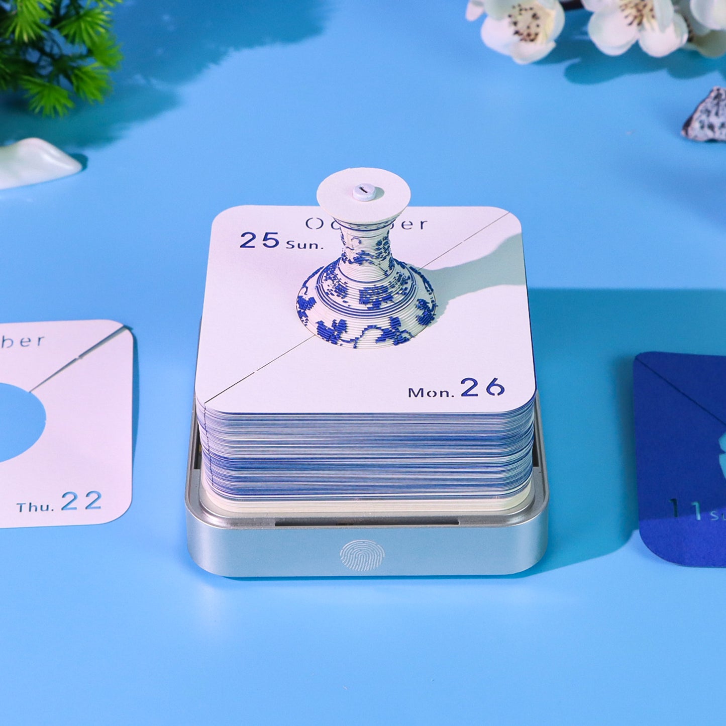 Blue and White Porcelain 3D Paper Sculpture Calendar Memo Pad With Light