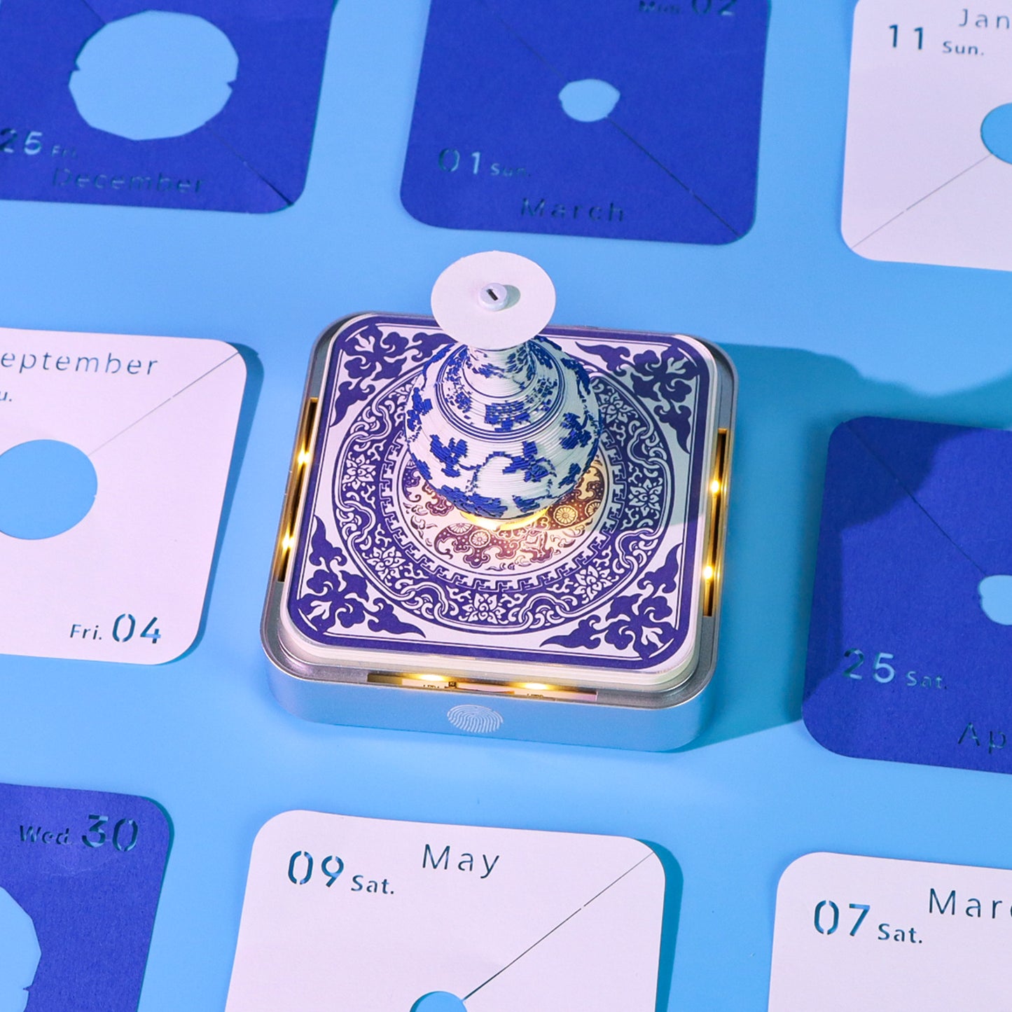 Blue and White Porcelain 3D Paper Sculpture Calendar Memo Pad With Light