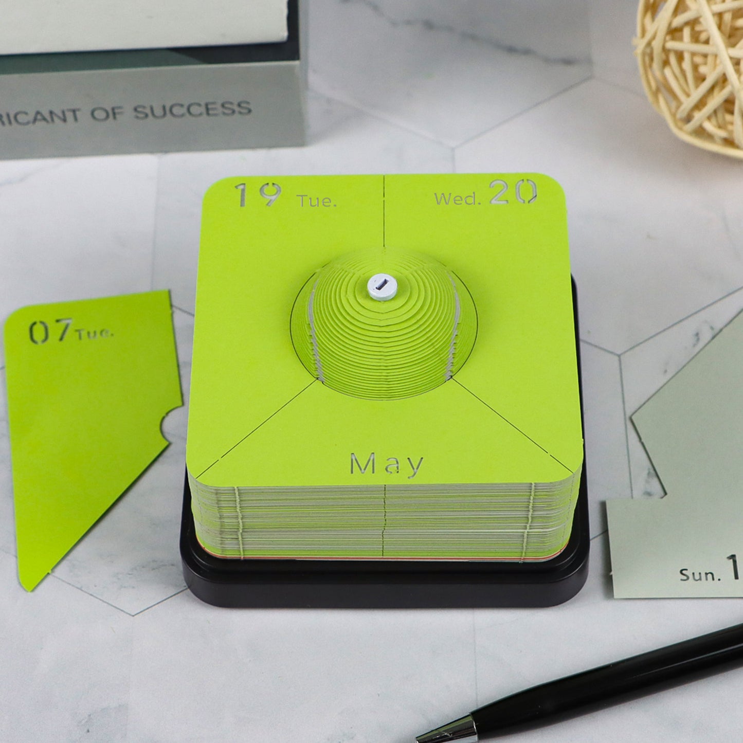 Tennis Ball 3D Model Hand Torn Memo Pad with Calendar 2026（Small Panoramic）